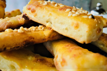 Bastoncini croccanti al forno con mozzarella