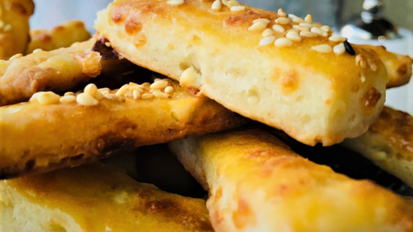 Bastoncini croccanti al forno con mozzarella