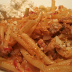 POLLO E PASTA con INSALATA DI CAVOLI E CECI