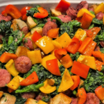 Salsiccia e peperoni con rapini e patate